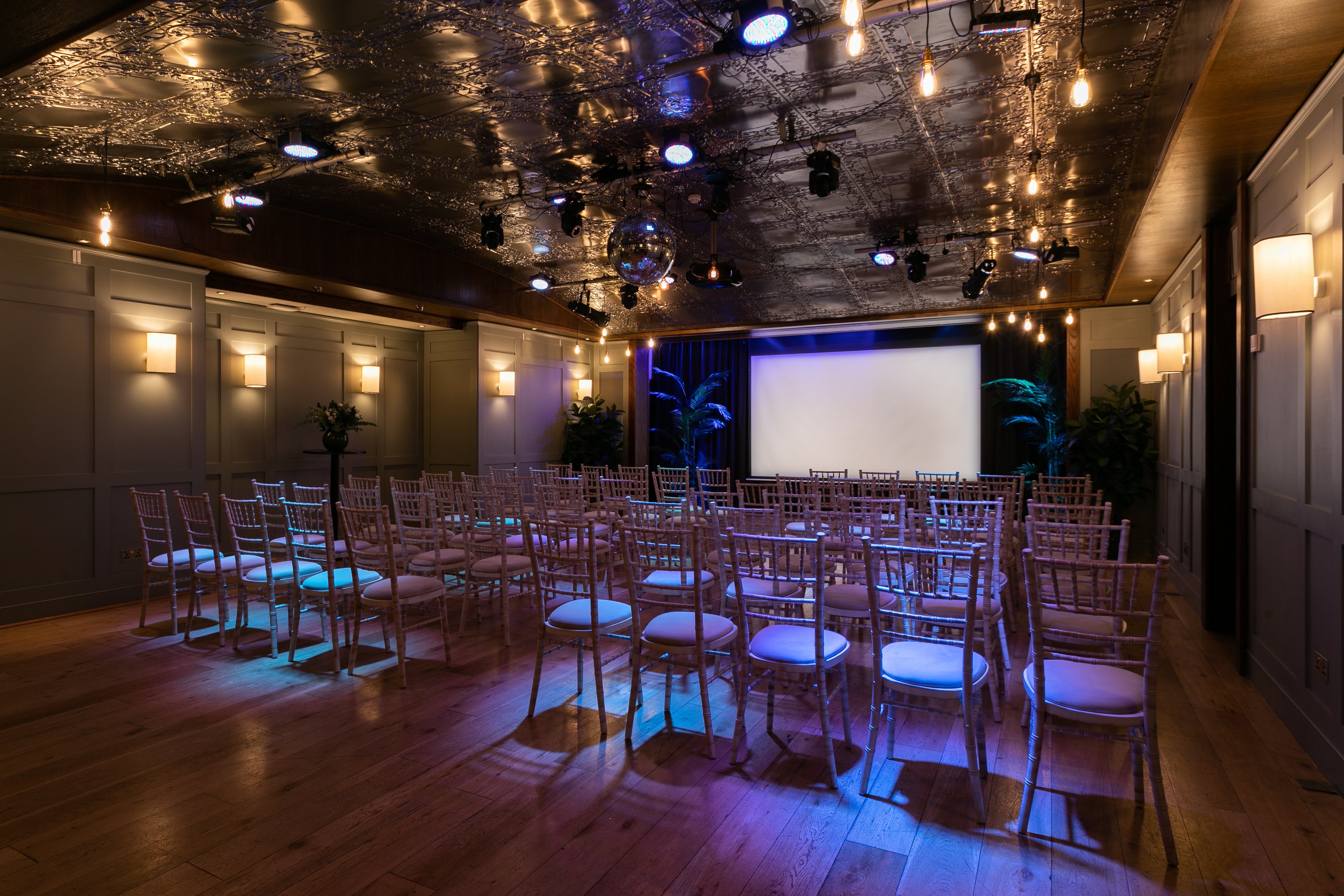 Theatre style green room